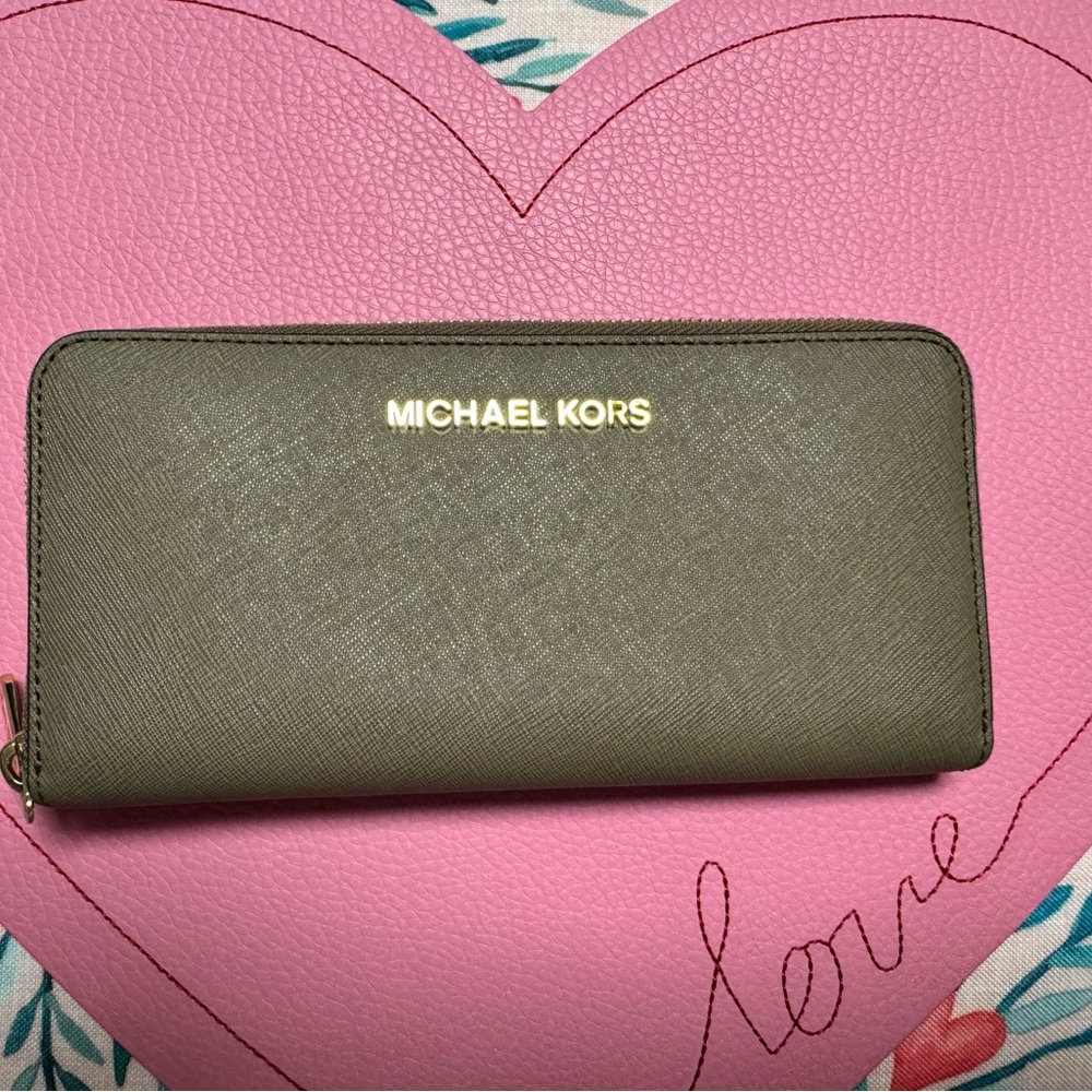 Michael Kors wallet